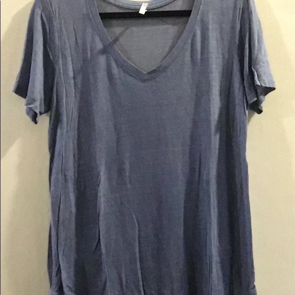 Nwot Basic V Neck Tee - image 1